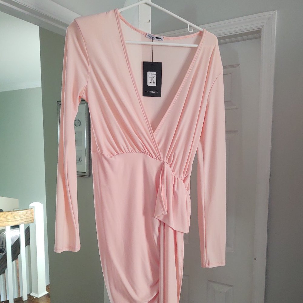 NWT Fashion Nova peach/coral color dress